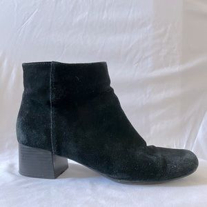 Kenneth Cole Reaction Black Suede Zip Booties